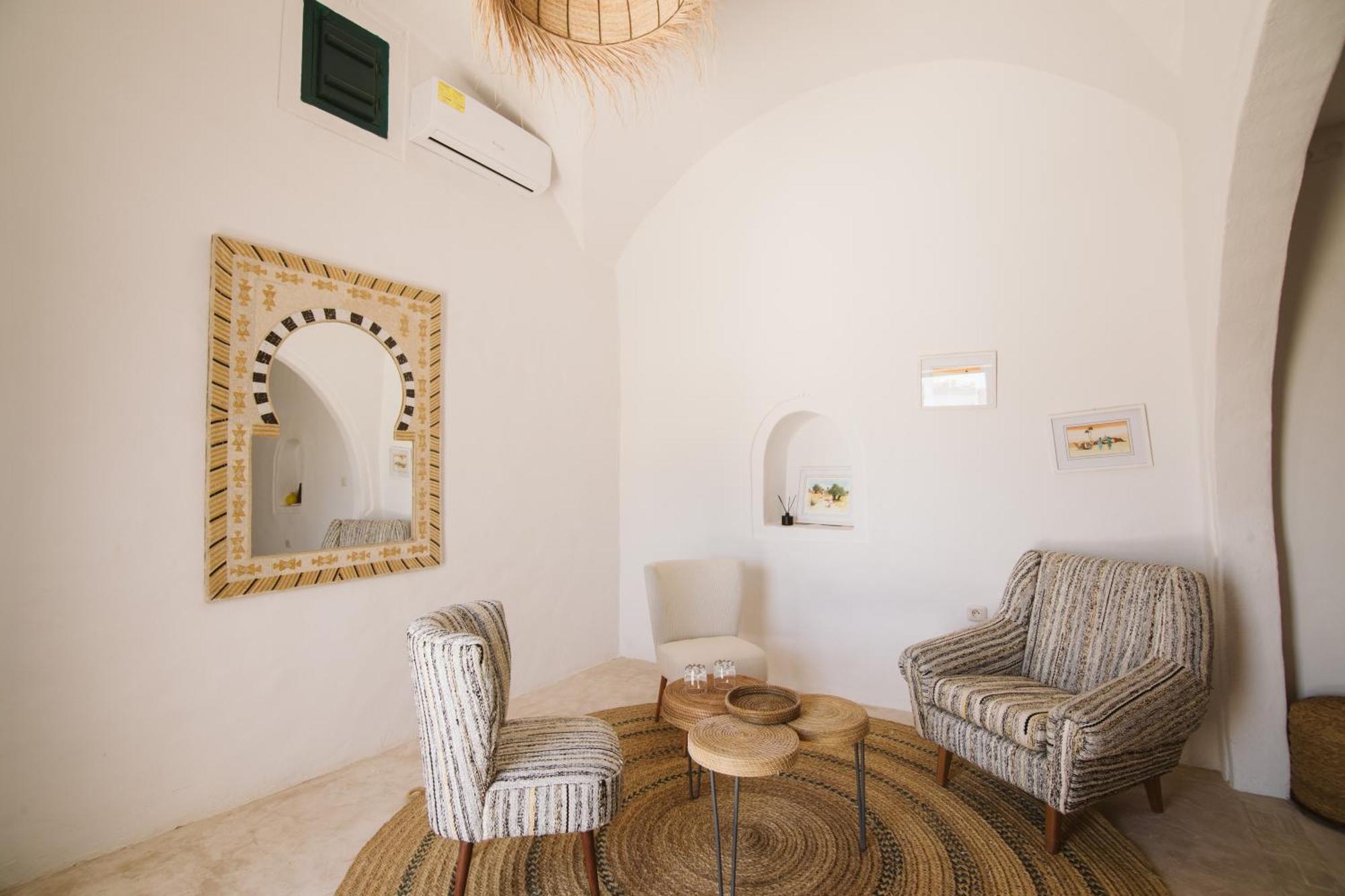 Hotel Dar Nael Houmt Souk  Exterior foto